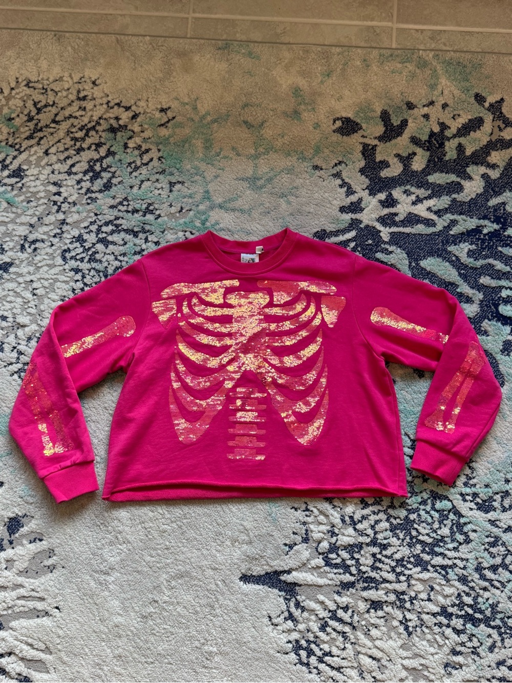 QOS Queen of Sparkles Magenta Sequin Skeleton Sweatshirt size small EUC